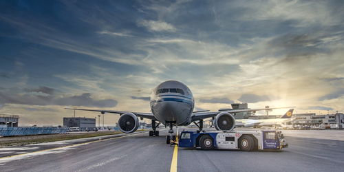 碼頭配套服務(wù)的緊迫優(yōu)化